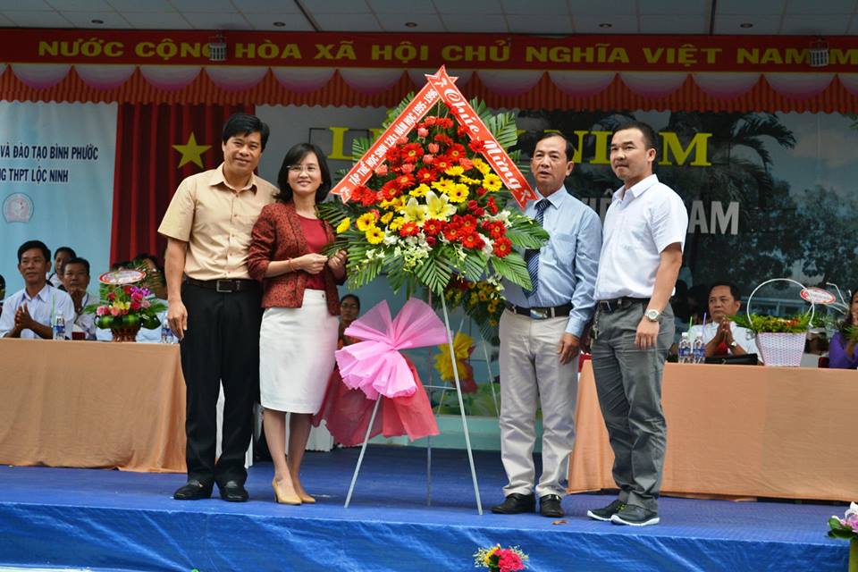 Trường THPT Lộc Ninh tổ chức lễ kỷ niệm ngày nhà giáo Việt Nam